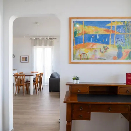 ゲストハウス Frontemare バーコリ